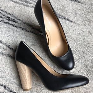 Calvin Klein Garessa leather pumps